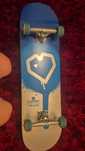 Skate Blueprint Spray Heart Team Edition – Muito Bom Estado