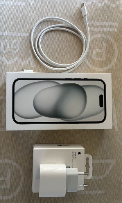 Iphone 15 128gb com um mes de uso igual a novo