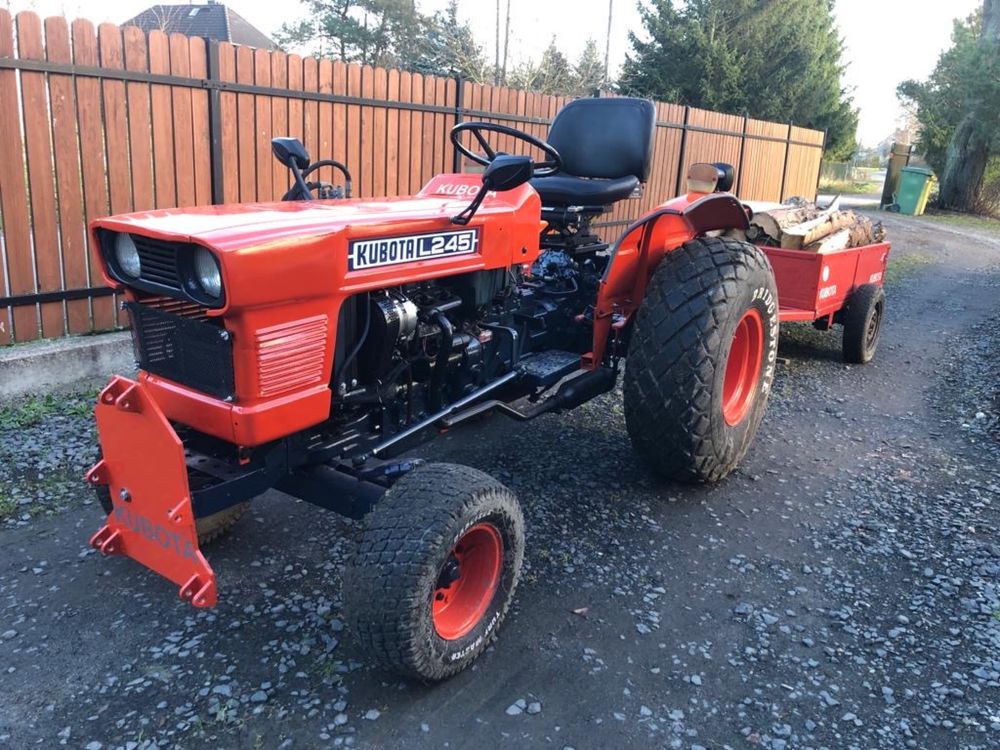 Kubota traktor traktorek komunalny L245 24KM