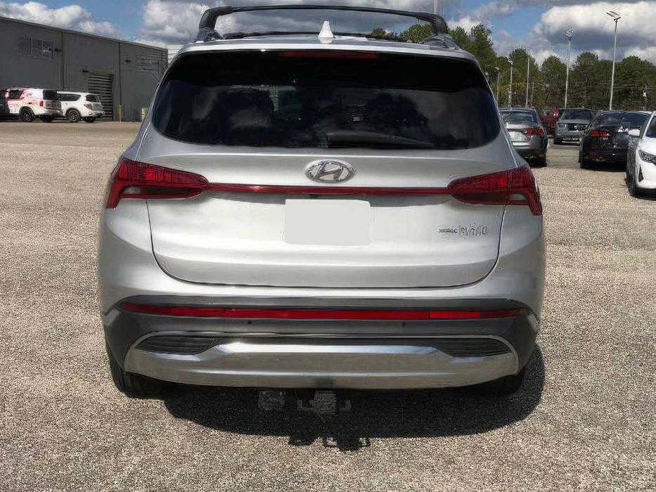 Hyundai Santa Fe      2021