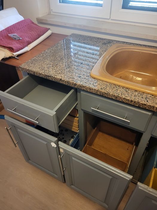 Modulo cozinha com pia e torneira