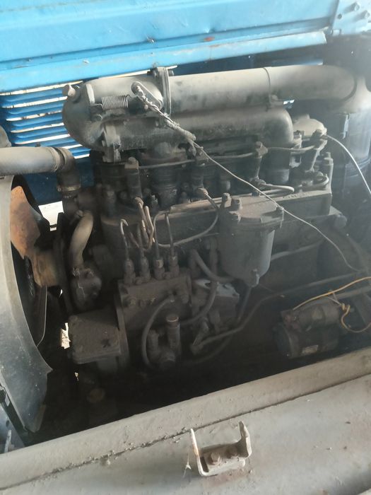 Продам львівський погрузчик мотор МТЗ д 240 коробка ЗІЛ міст ЗІЛ