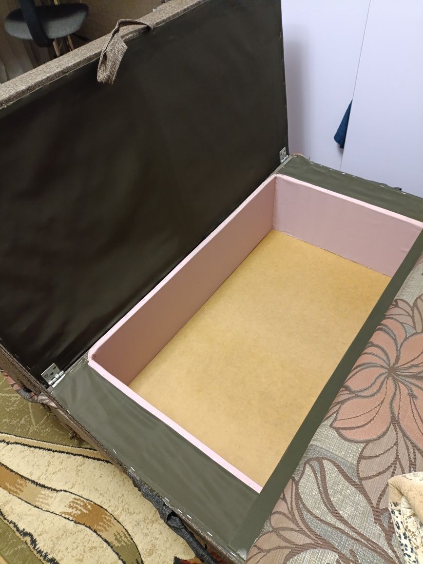 Диван-кровать з ящиком дя білизни