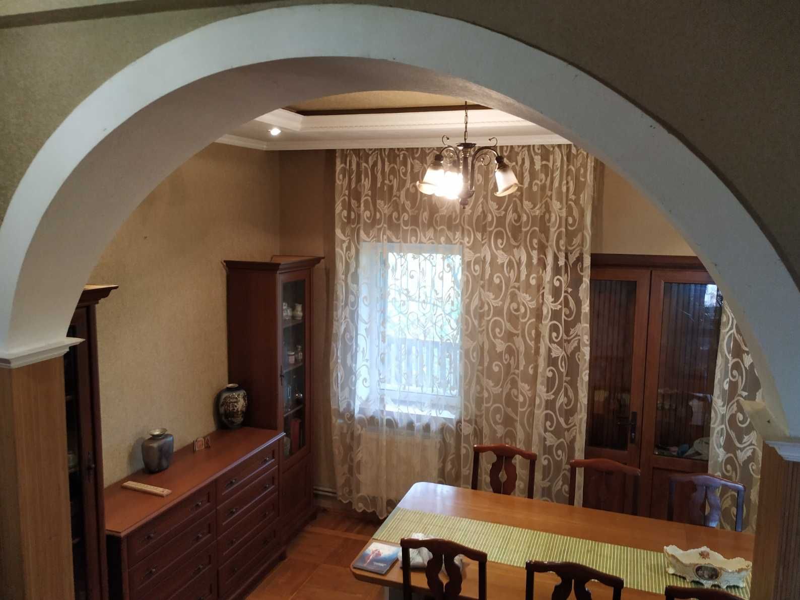 Продам будинок 2 поверхи Коротич