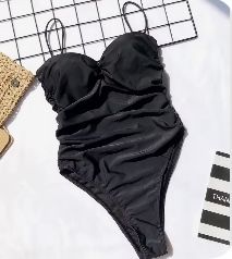 Жіночі купальники