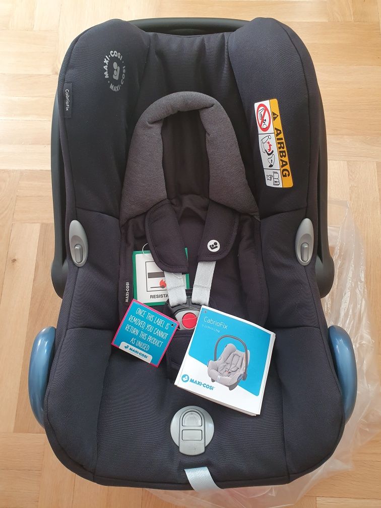 Maxi cosi Cabriofix wraz z bazą - Czarny - Gwarancja - NOWY