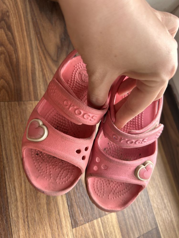 Crocs c8 сандали на девочку