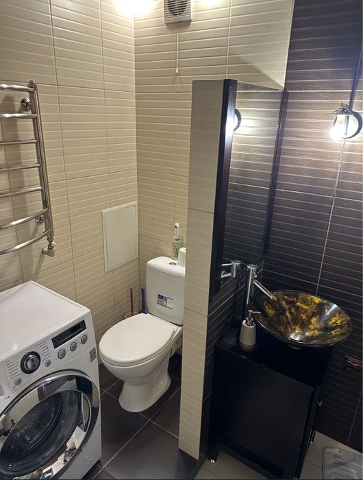 Сдається 3х квартира з автономним опаленням  та паркінгом