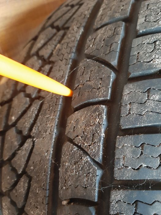 Продаж зимової резина на авто 235*45R18