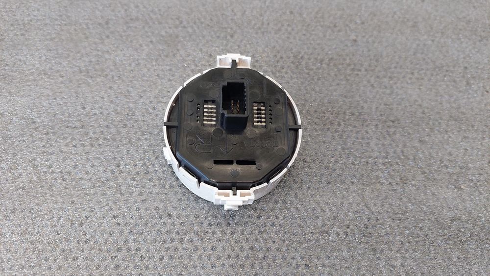 Botão / interruptor 4 piscas TOYOTA Yaris (_P13_)