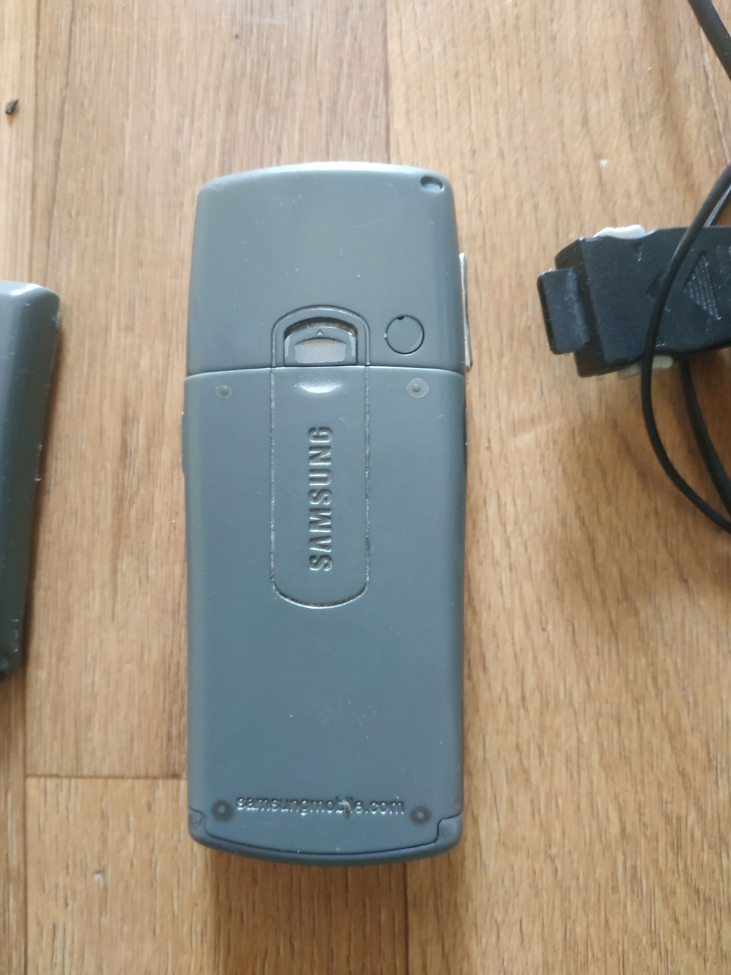 Samsung C110 кнопковий телефон