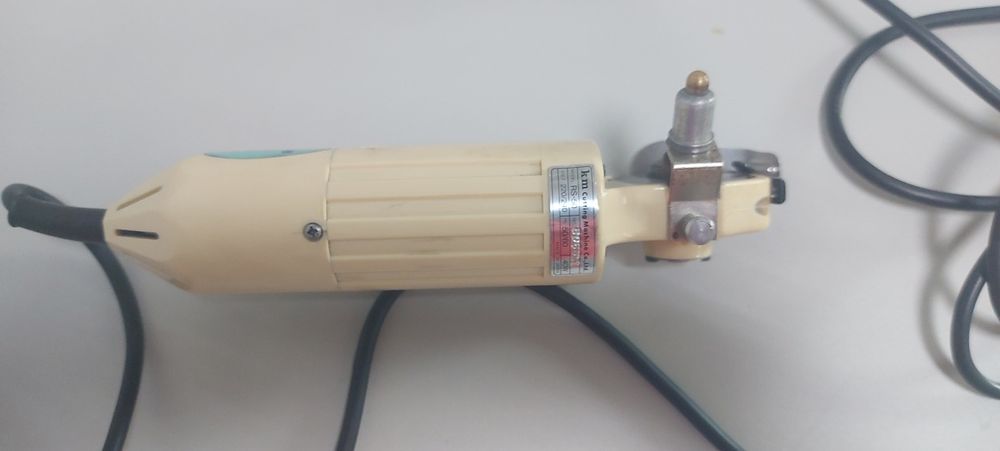 Maquina de corte Elétrica Birdie