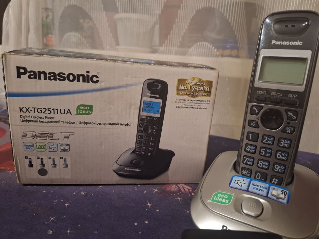 Бездротовий телефон Panasonic KX-TG2511UA