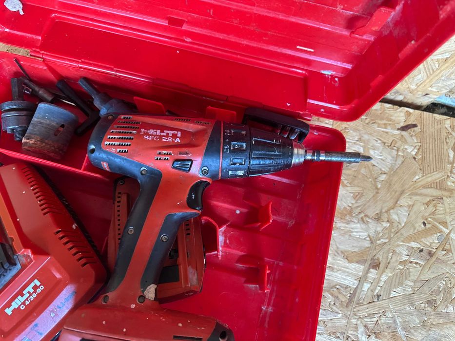 Wkrętarka Hilti SFC 22-A Zestaw Ładowarka Bateria.