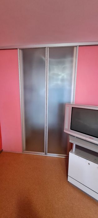 Продам вбудований шкаф-купе.