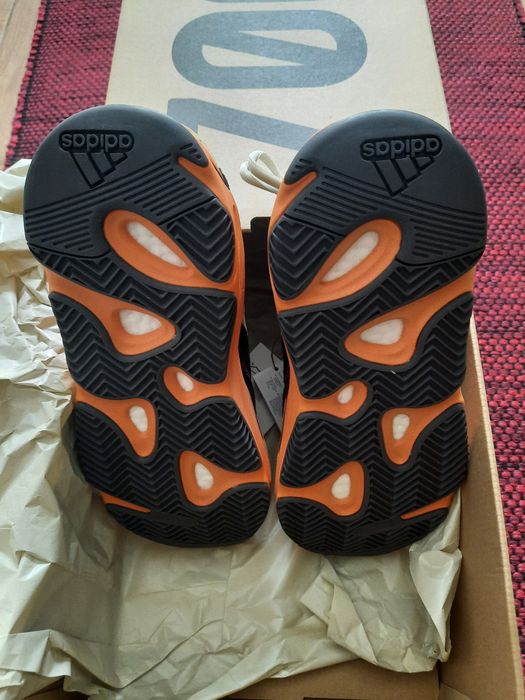 Yeezy 700 enflame amber