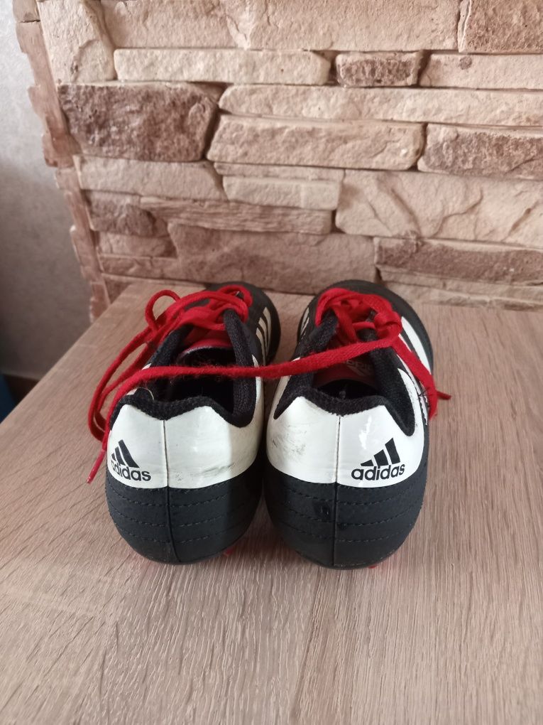 Adidas кросівки для фудболу бутси