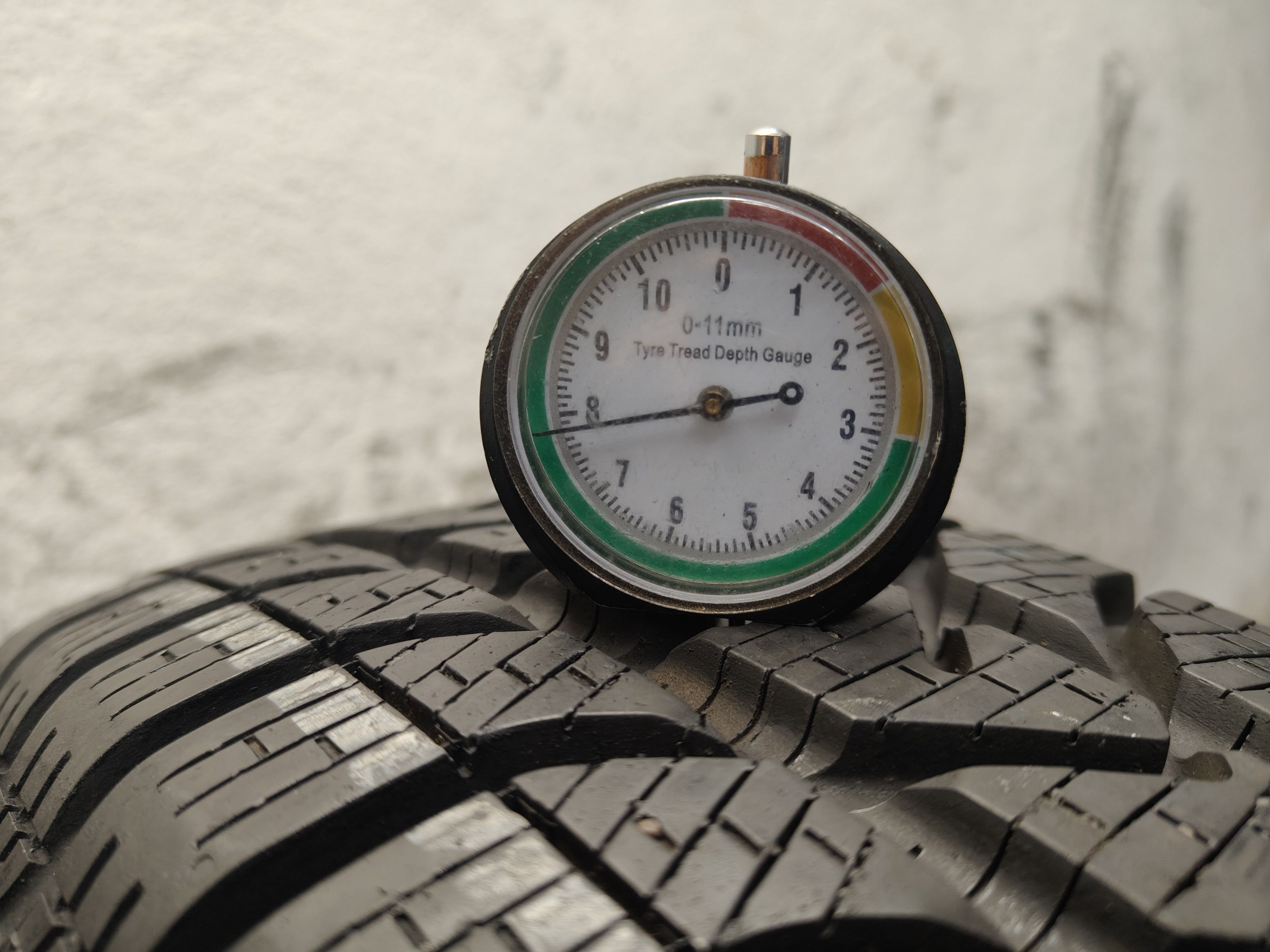 2X 175/65R15 Opony Zimowe Pirelli 8mm