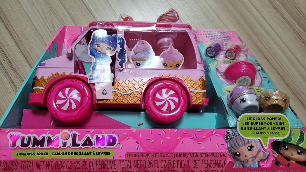 Autobus dla laleczek Yummiland Lipgloss Truck
