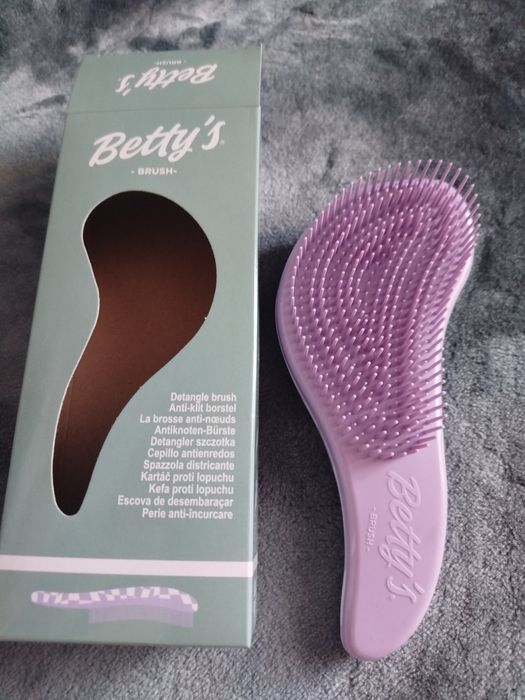 Liliowa biała szczotka ułatwiająca rozczesywanie włosów