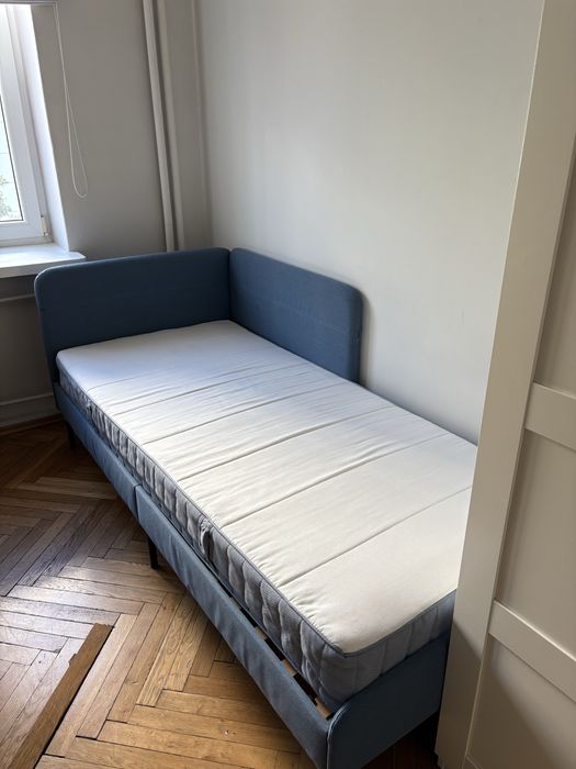 Pojedyncze łózko Ikea z materacem, stan idealny