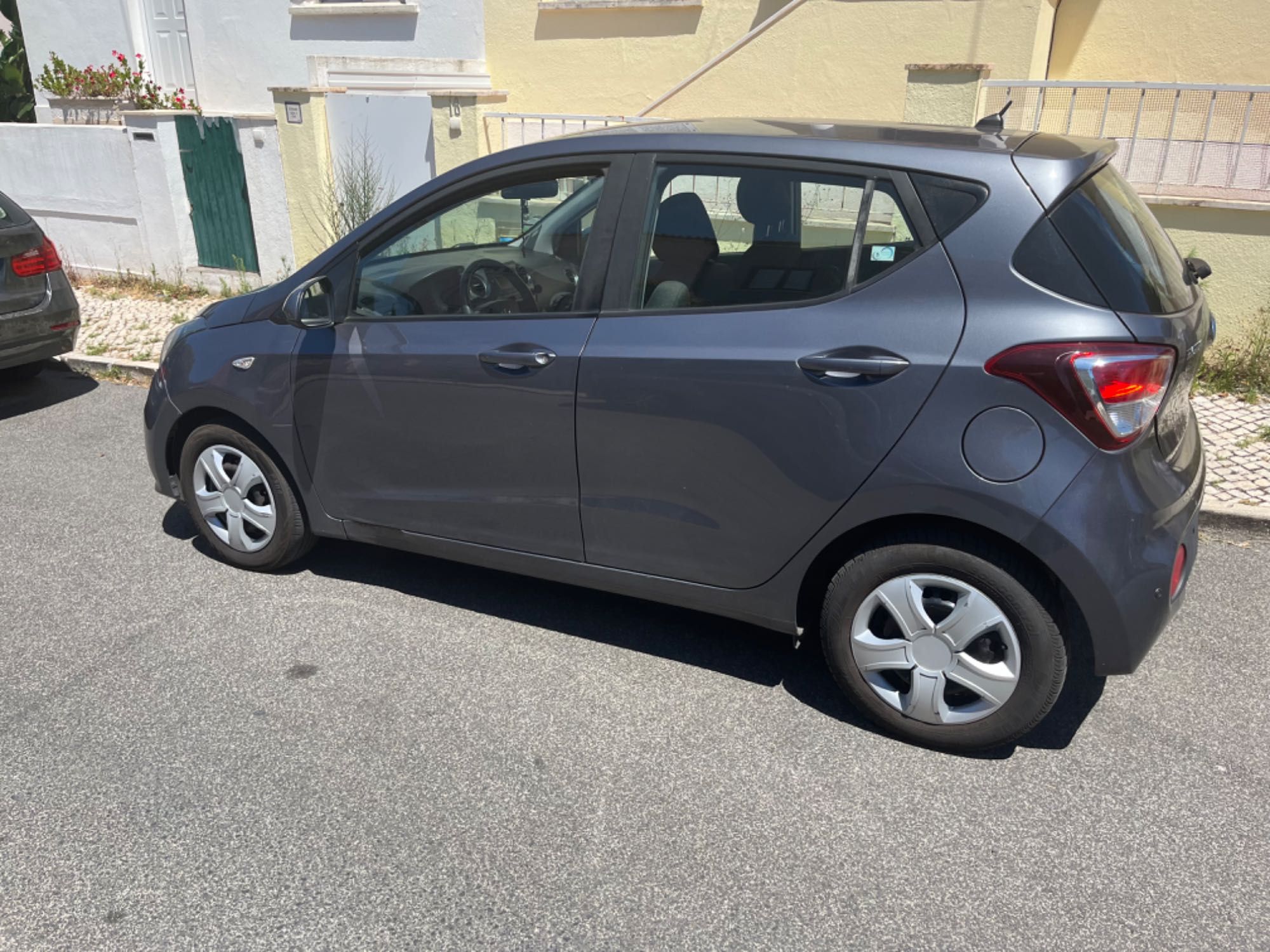 Carro Hyndai i10
