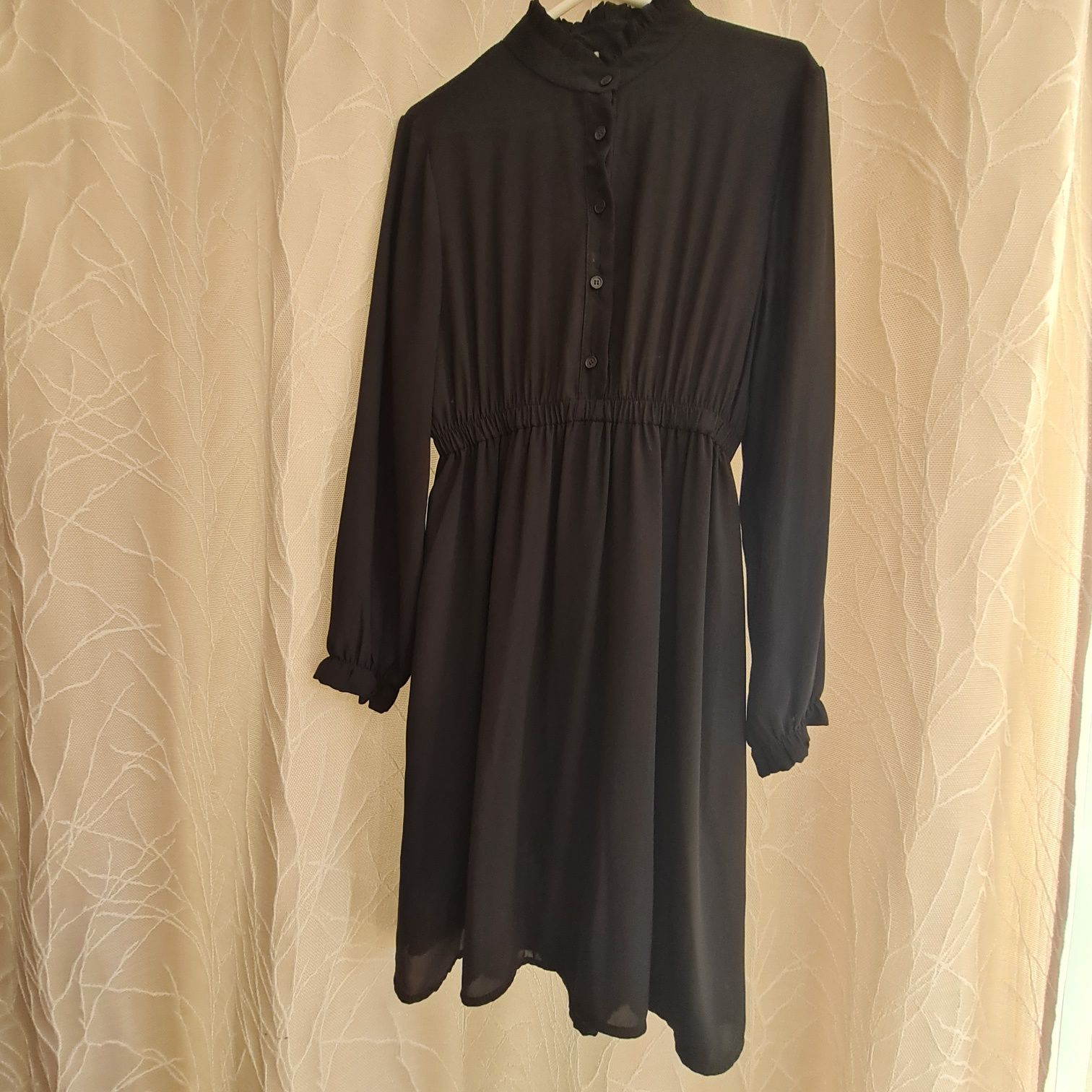 Vestido midi preto