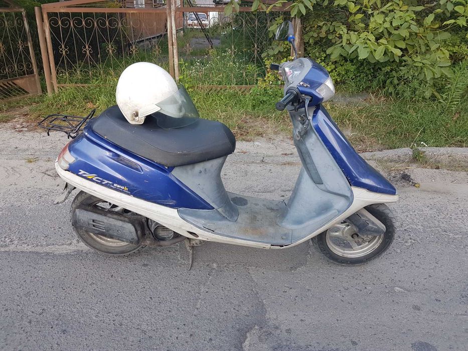 Скутер Honda Takt-24 Standup? нічого робити не треба, сів поїхав.