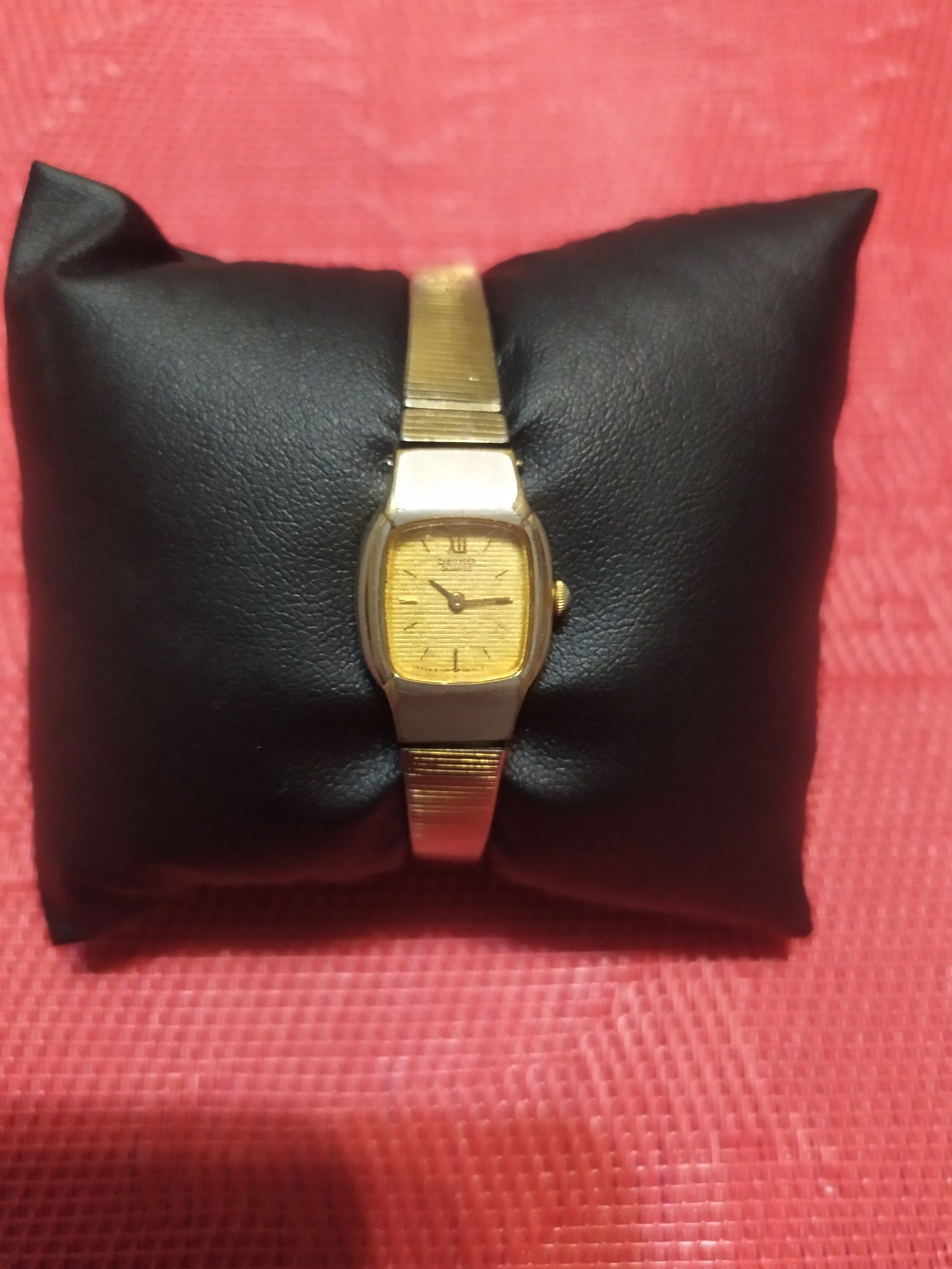 Stary zegarek damski Seiko mod. 2Y00-5A50