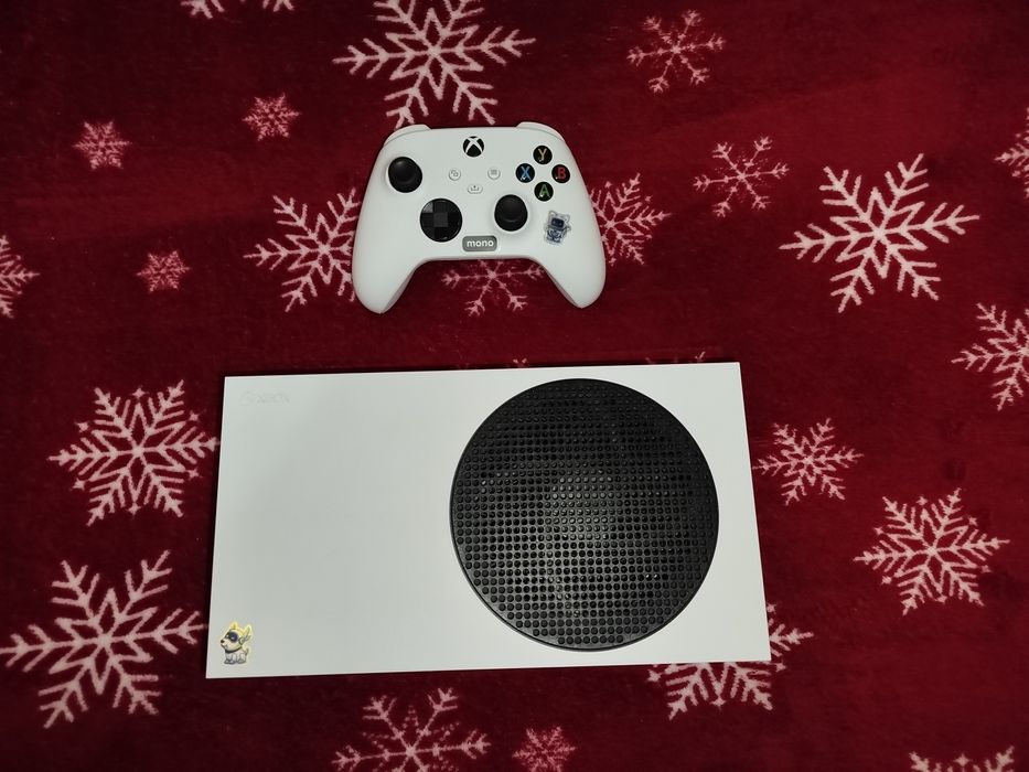 Продам консоль Xbox series s