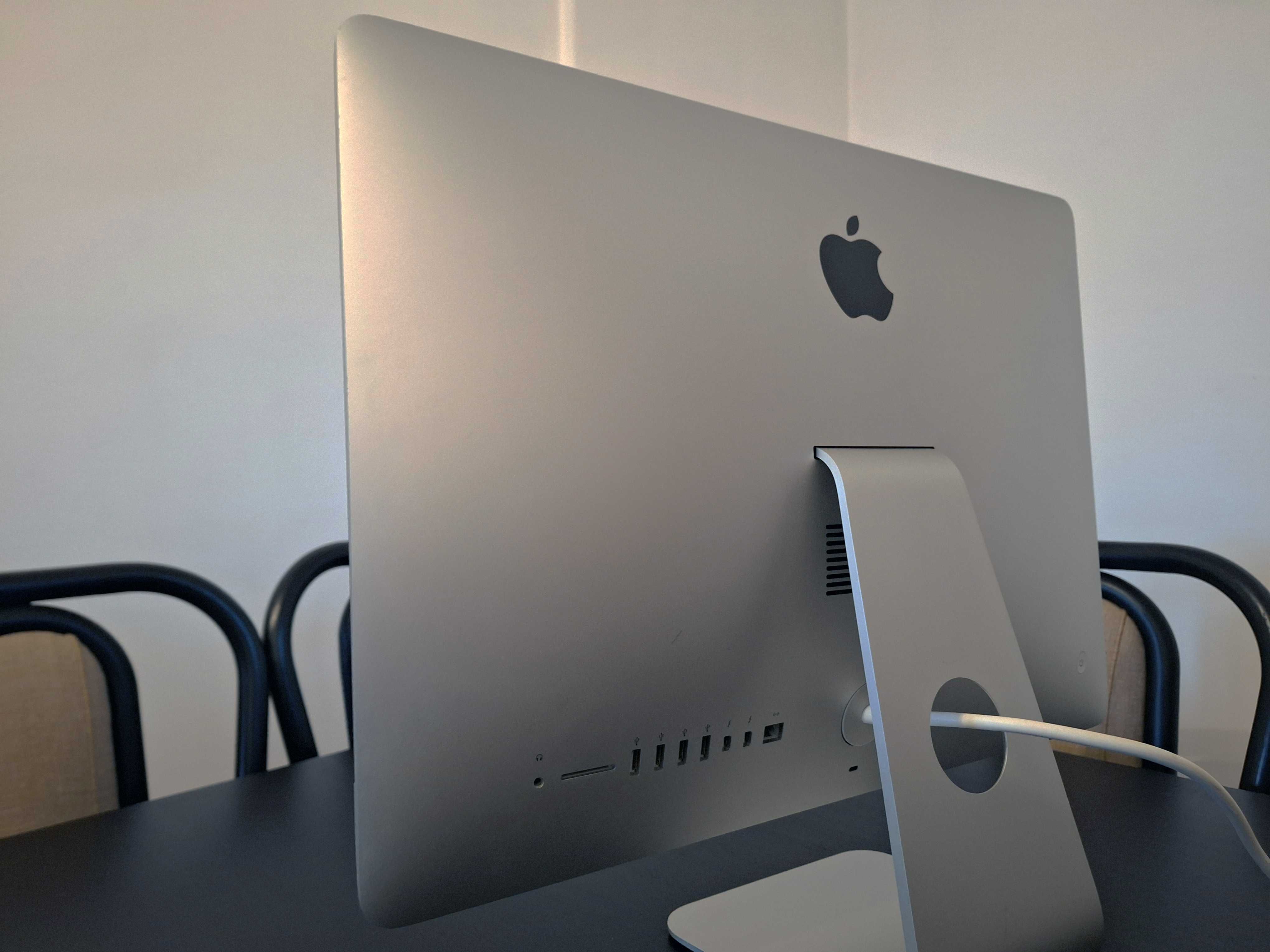 iMac 21.5" CPU i5 3.2Ghz, SSD 500Gb  com o macOS Sequoia, rápido