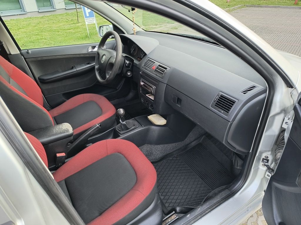 Skoda Fabia 1.4 16V 75KM*Gaz do 2034*Klima*ABS*Parktronic*Hak*2005r.