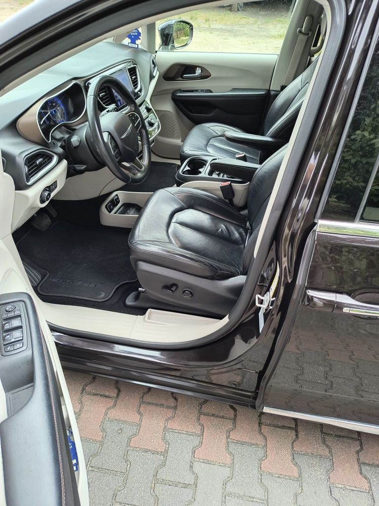 Chrysler Pacifica