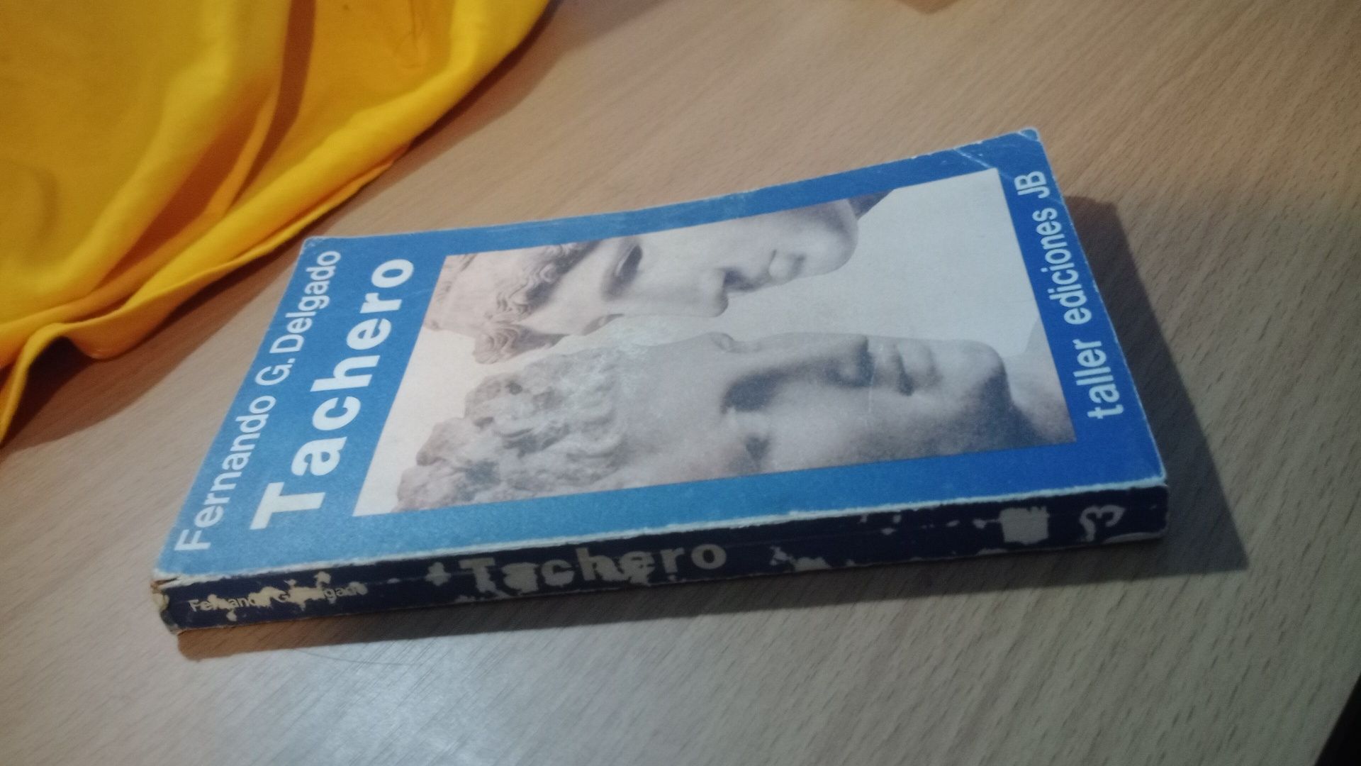 Livro antigo história