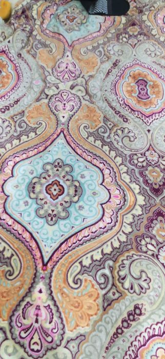 Плед в орнамент.