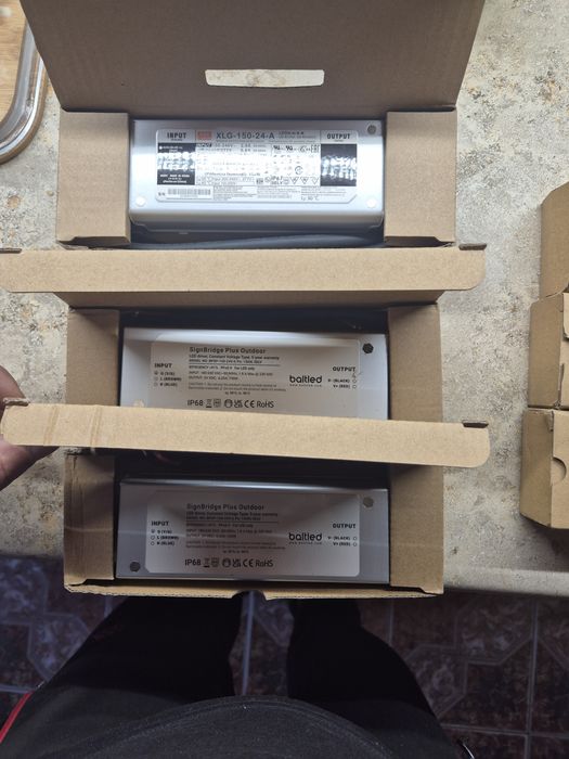 Zasilacze 12v  i 24 v nowe