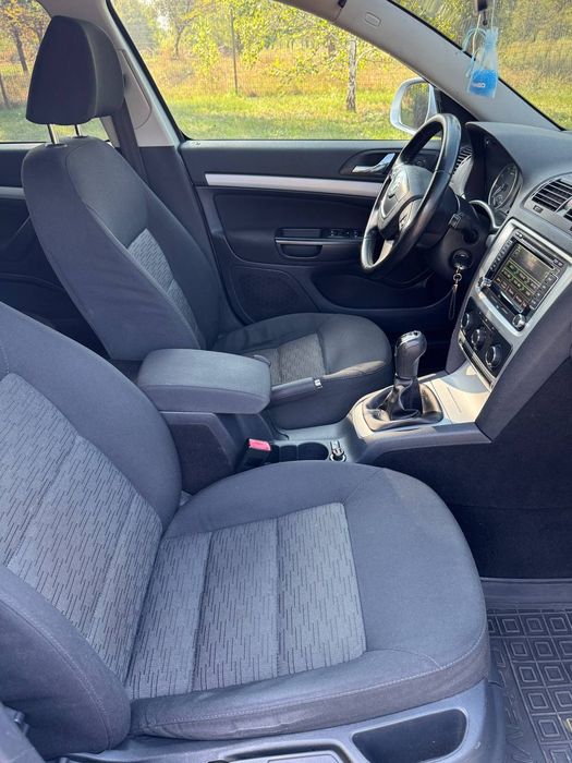Продам skoda octavia 2011
