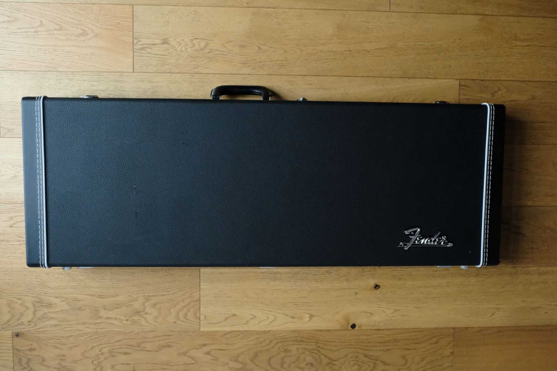 Fender American Professional Stratocaster - stan sklepowy