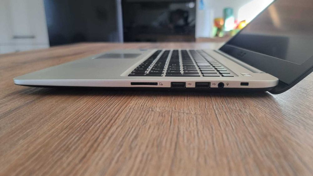 Laptop ASUS A501LX | 15.6" | Win 10 | 1TB | i5 5200U | GTX 950M | 8GB