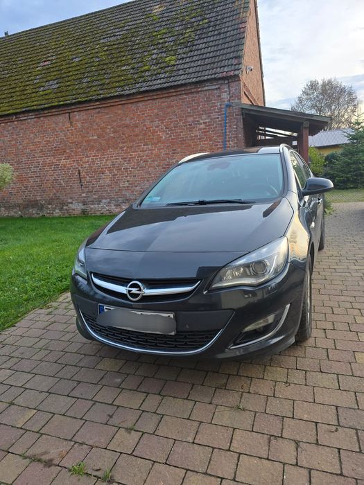Opel Astra J Sports Tourer 2.0 165 km