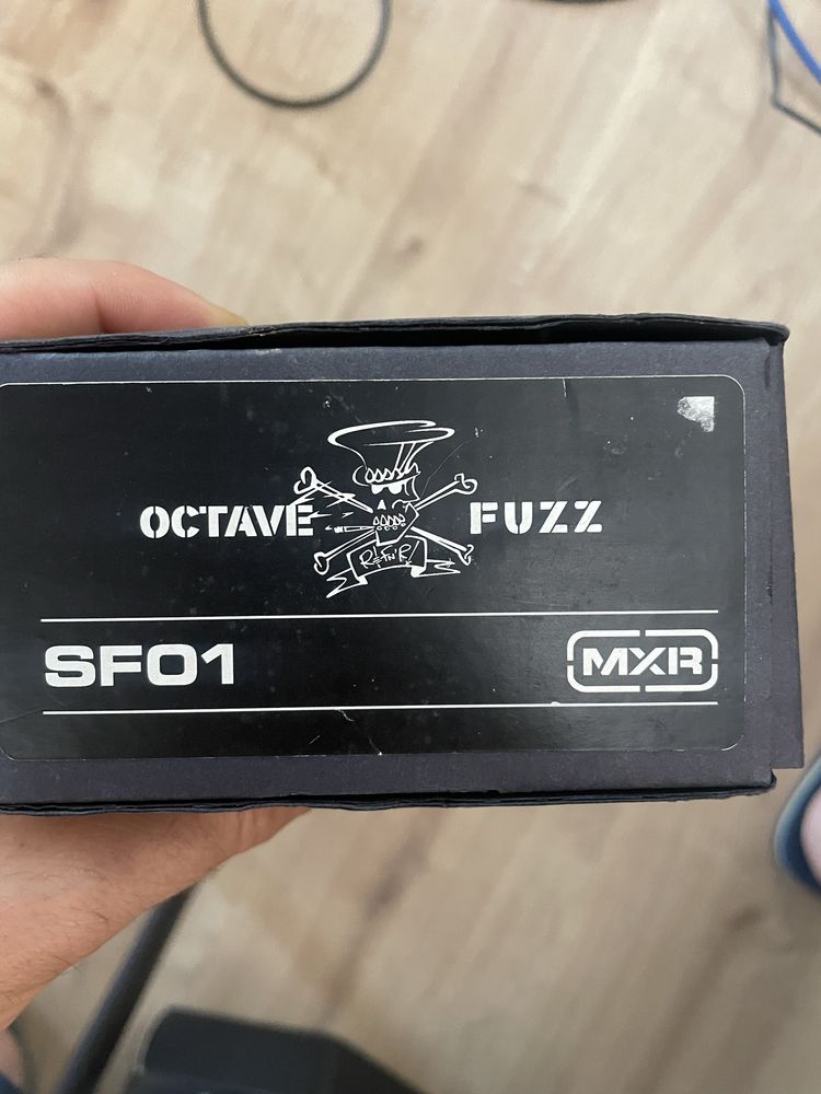 Pedal MXR SF01 Slash Octave Fuzz