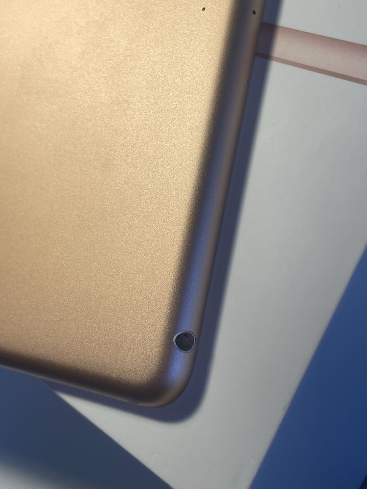 iPad Apple 9.7 2018 super stan+ case+ oryginalne pudełko