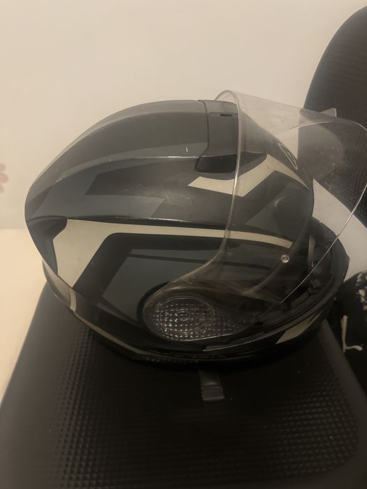 Capacete para motoqueiro(a)