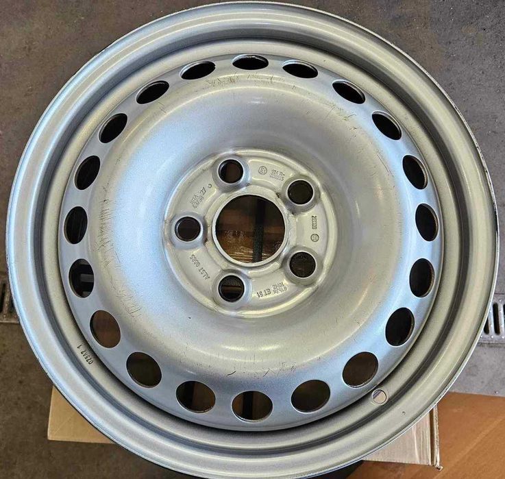 2x Felgi stalowe 16 5x120 ET51 65,1 VW Transporter T5 / T6 - DEMO