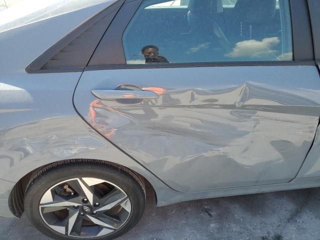 Продам Hyundai Elantra 2.0