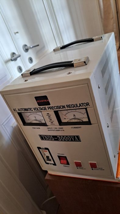 Estabilizador de tensão 3KVA em muito bom estado