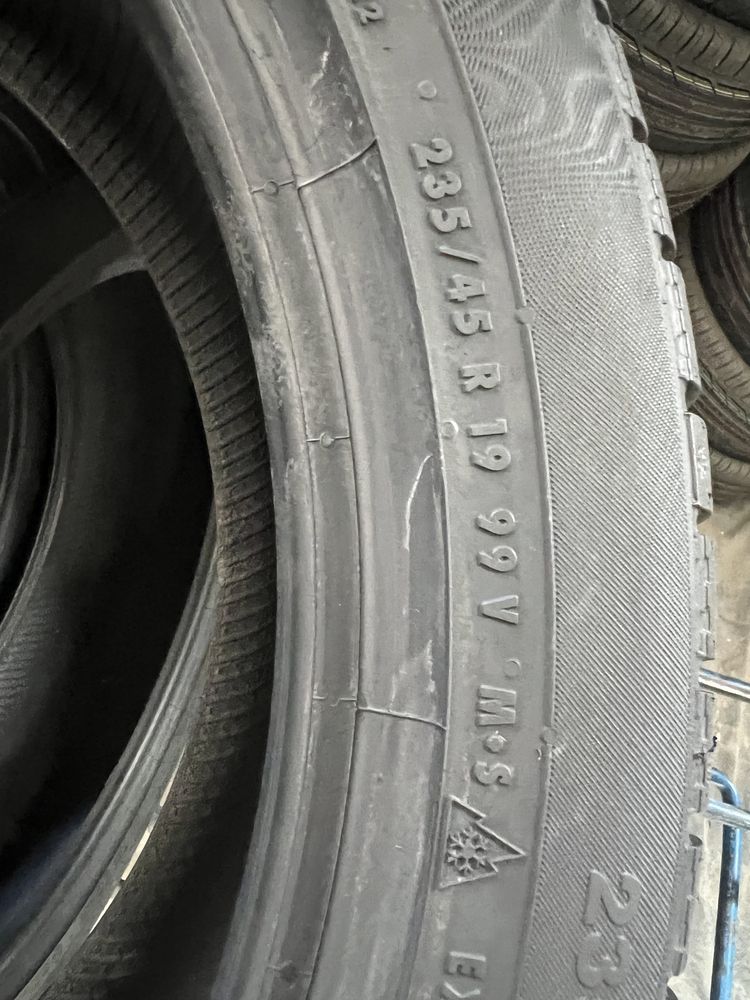 235/45/19 R19 Continental ContiWinterContact TS830P 4шт новые зима