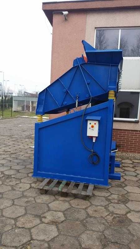Przesiewacz PWK 1622-2 do ziemi, węgla, gruzu.