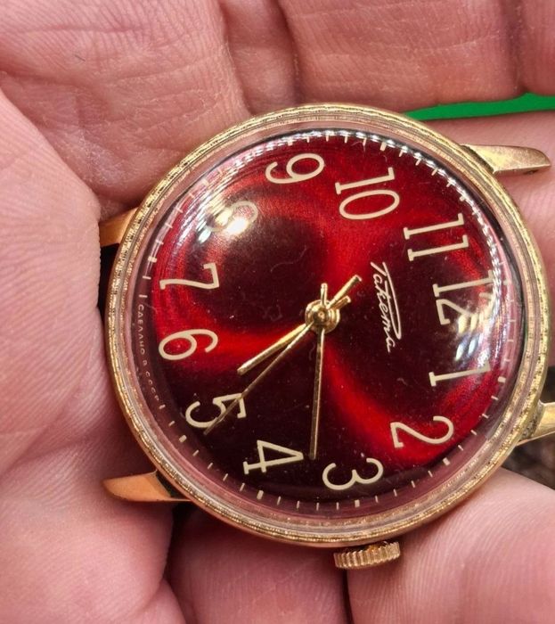 Советские наручные часы Ракета. AU.