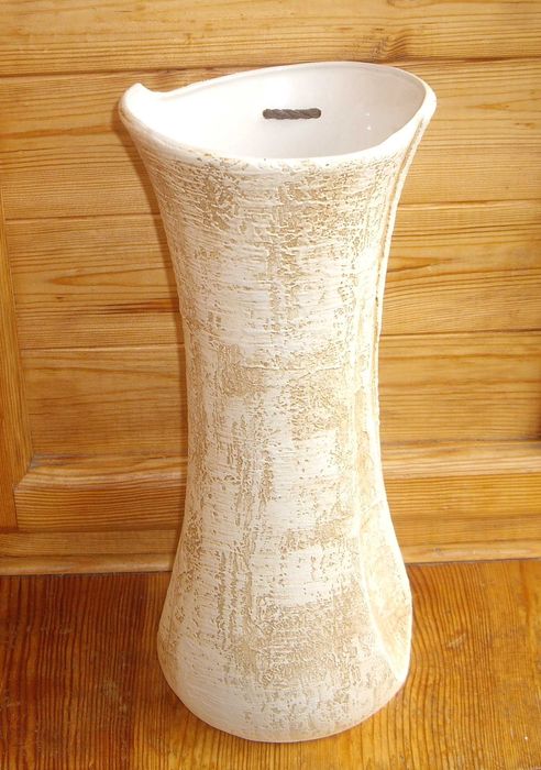 Ваза в єгипетському стилі